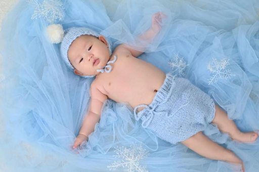 河源两个半月宝宝发育标准